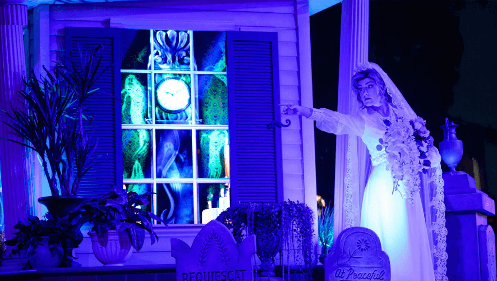 Madame Leota's Swinging Wake - oogie boogie bash 2026